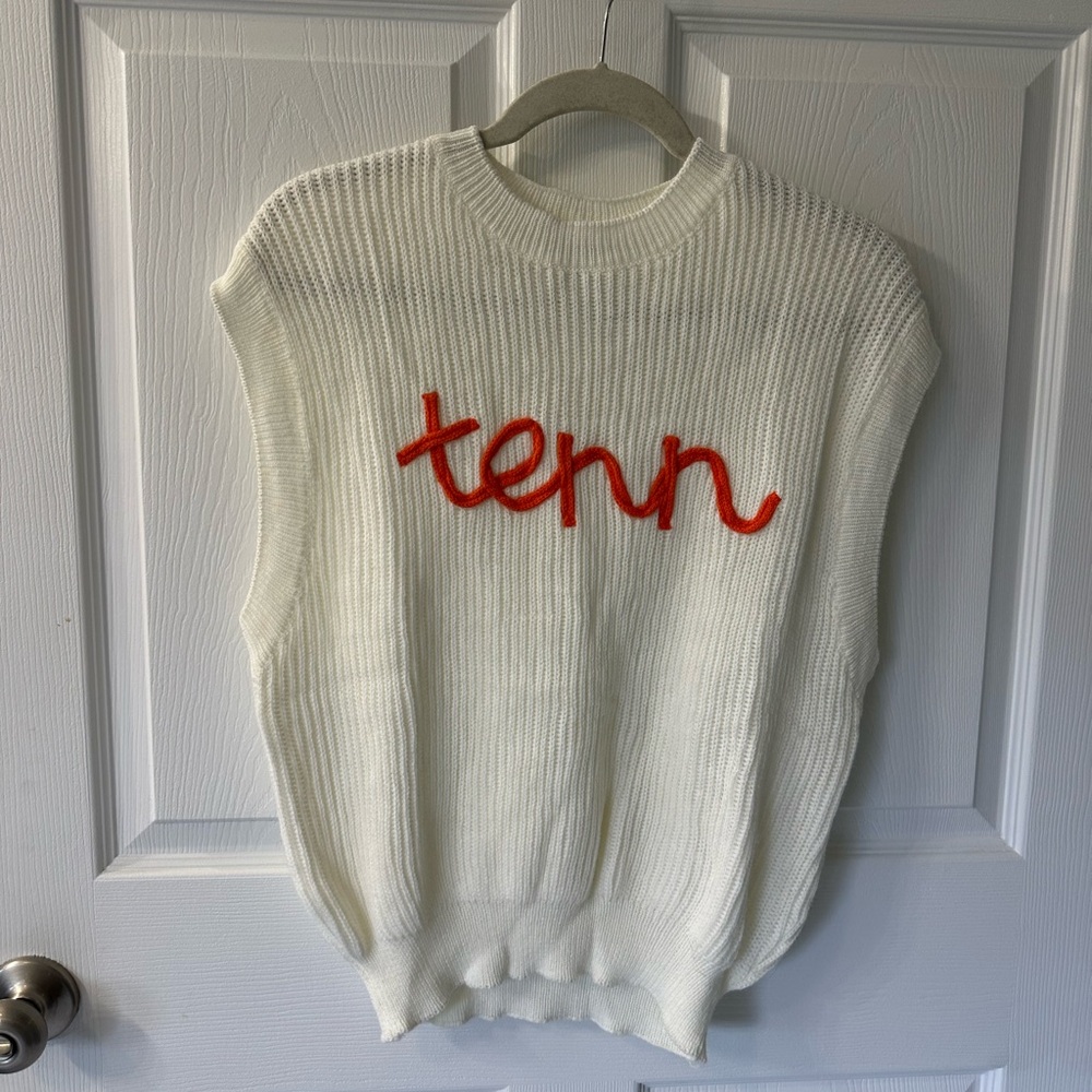 Tennessee boutique White Sleeveless Knit Top